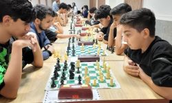 محمد محمدزمان از جناح فاتح مسابقات شطرنج جام رمضان شهرستان بستک شد