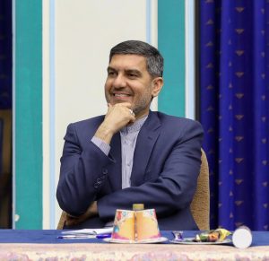 به رغم لطف و پیشنهاد دبیر شورای عالی مناطق آزاد، تمایلی برای مدیرعاملی کیش و قشم نداشته ام