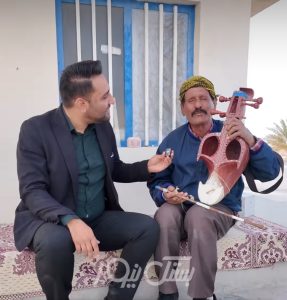 مصاحبه دیدنی با صادق فرجی فرد از هنرمندان شهرستان بستک که با ساز خودش حرف می‌زند