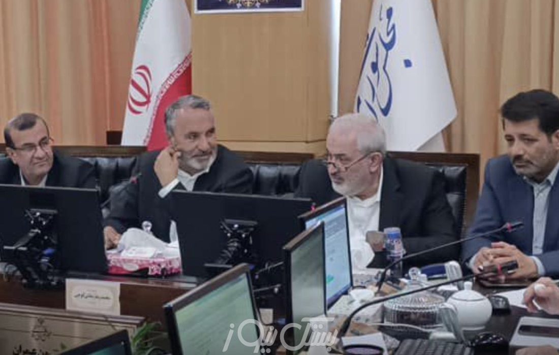 احمد جباری پیگیر حل معضل آب شرب در غرب هرمزگان؛ وزیر نیرو با همراهی مدیر آبفا کشور به کمیسیون عمران آمد
