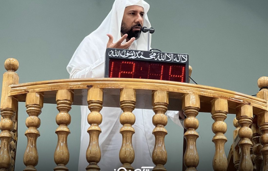 هیچکس حق ندارد به واسطه شغل یا جایگاهش خود را نزد خدا برتر بداند