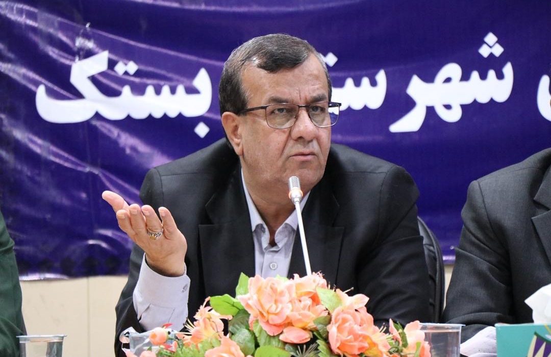 با پیگیری احمد جباری:دانشجویان دختر دانشگاه فرهنگیان کما فی السابق در بندرعباس تحصیلات خود را ادامه می دهند