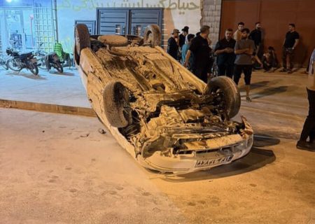 واژگونی یک دستگاه خودروی سمند در بلوار فاروق عباسی جناح