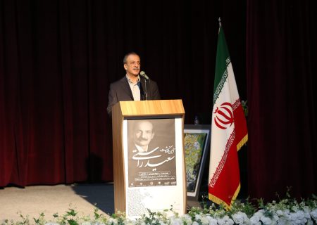 سعید راستی نمونه کامل هنرمند سنتی ایران است / خوشنویسی در وجود استاد راستی به سلوک معنوی تبدیل شده است