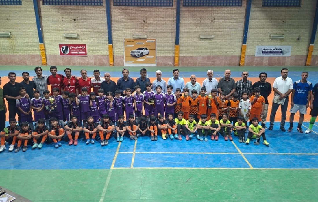 تیم بهزیستی کمشک قهرمان مسابقات فوتسال جام پرگان در شهر جناح شد