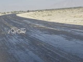 آغاز عملیات آسفالت محور بستک-بندرعباس در محدوده چاه بنارد به طول ۳ کیلومتر