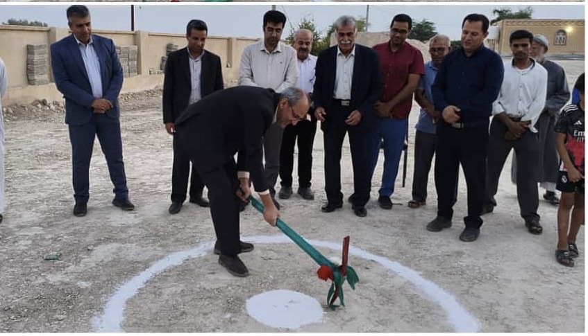 کلنگ زنی دو واحد زیست پزشک در مرکز خدمات جامع سلامت هنگویه