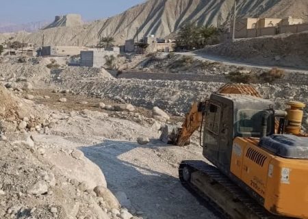 لایروبی بیش از ۵۰ کیلومتر از رودخانه‌ های شهرستان بستک برای کاهش خطر سیلاب