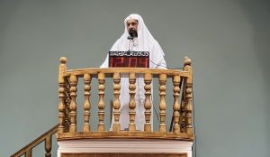 تاکید امام جمعه اهل سنت شهر بستک بر ضرورت اخلاق و احترام متقابل