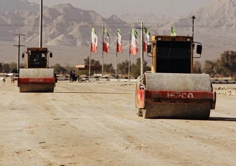 اتصال راه خور به بلوار فاروق عباسی با بودجه ۷۵ میلیارد تومانی در حال اجراست