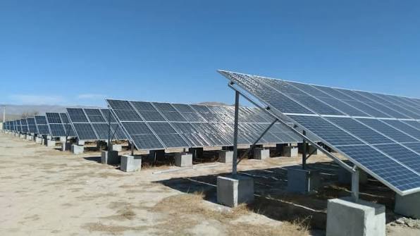 نیروگاه خورشیدی یک مگاواتی در شهرستان بستک راه اندازی می شود