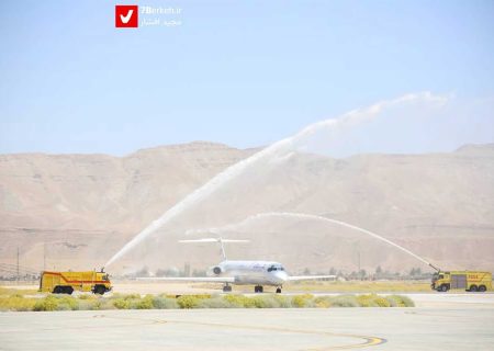 فرود اولین هواپیمای لاد ایر در فرودگاه لار