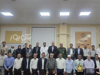 همایش تجلیل از مرغداران برتر غرب استان هرمزگان در بستک برگزار شد