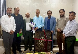 تجلیل از پیشکسوت رسانه بستک در دیدار صمیمی خبرنگاران با محمد روانپرور