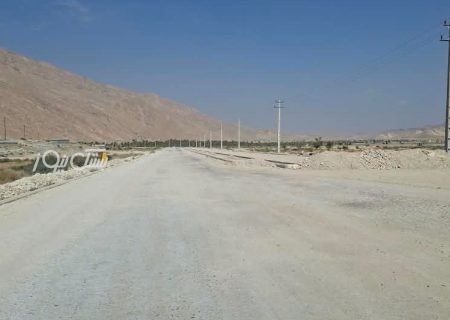 گلایه مردم کوهیج از وضعیت بلوار شیخ سعید قاضی؛آسفالت مسیر همچنان در انتظار اقدام راهداری