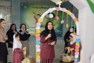 کانون پرورش فکری در کنار شکوفه‌ های کلاس اولی مدرسه حافظ